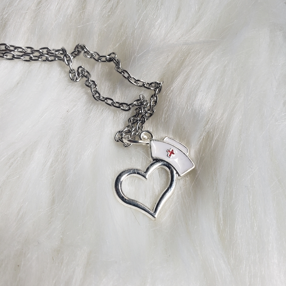 Nurse Hat Heart Necklace - Picture 2 of 4